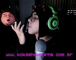 NOVINHO d. COMENDO A COXINHA DA AMIGUINHA SEM PARAR