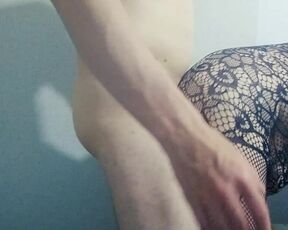 Возбужденную пышку жену в костюме сетке трахает любовник, отчёт для мужа