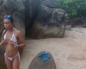 Beach Life - Solo Warm Up Thai Lady Dada